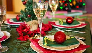 Read more about the article Top Tips For Throwing An Unforgettable Holiday Bash